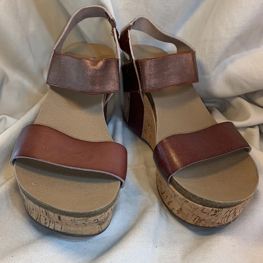 Corkys almost NEW cork wedge sandals